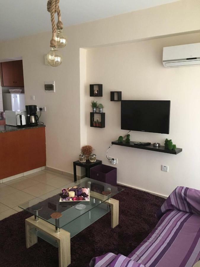 Abitare Cosy Apartment Пафос Екстериор снимка